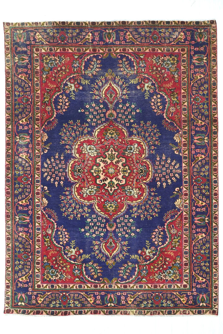 blue Large rug 6' 7" x 9' 8"