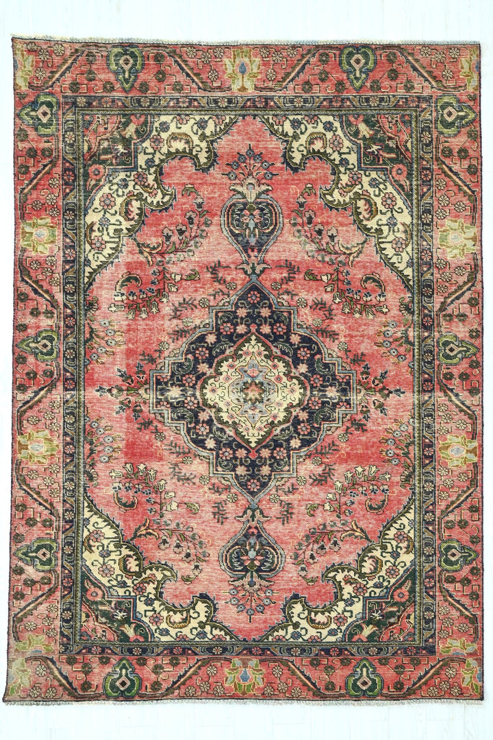 red Medium rug 6' 0" x 8' 10"