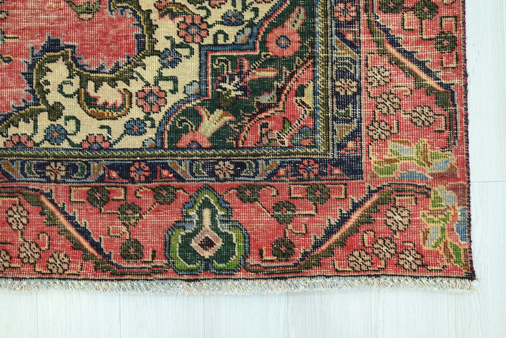 red Medium rug 6' 0" x 8' 10"
