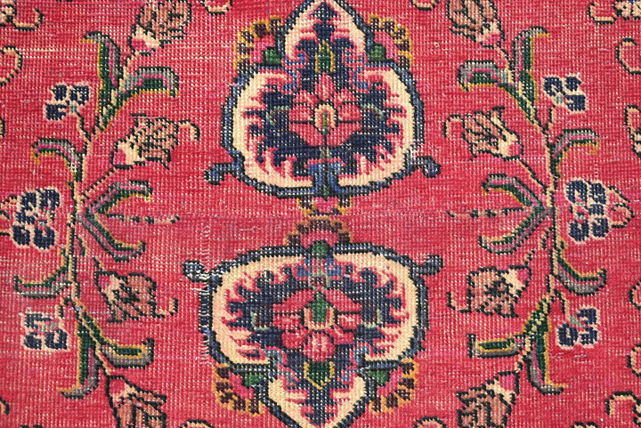 red Medium rug 6' 5" x 5' 10"
