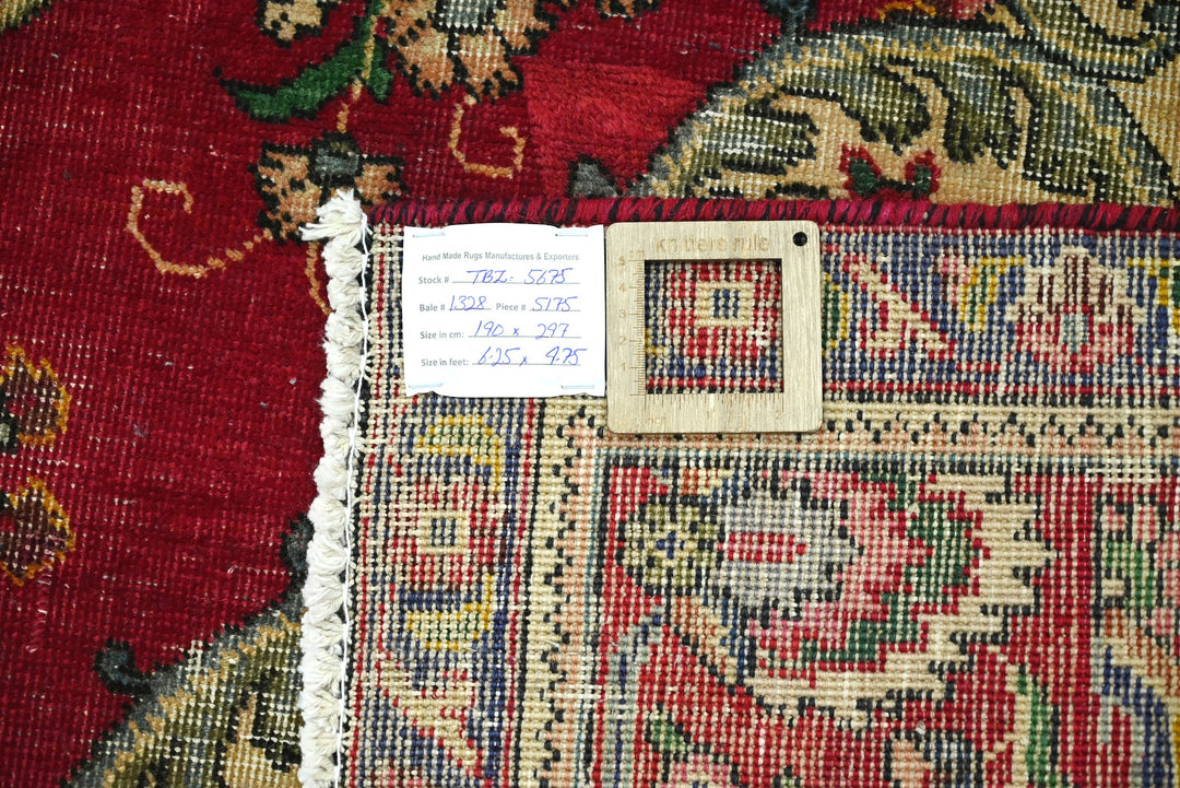 red Large rug 6' 3" x 9' 9"