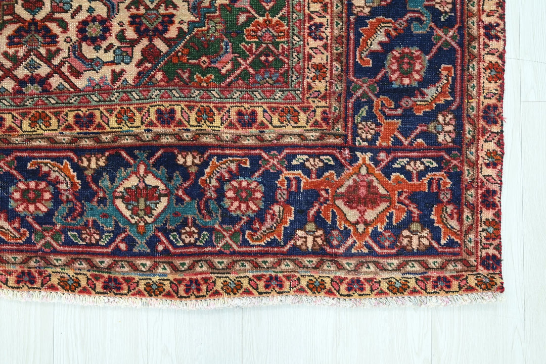 orange Medium rug 6' 6" x 9' 2"
