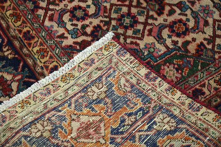 orange Medium rug 6' 6" x 9' 2"