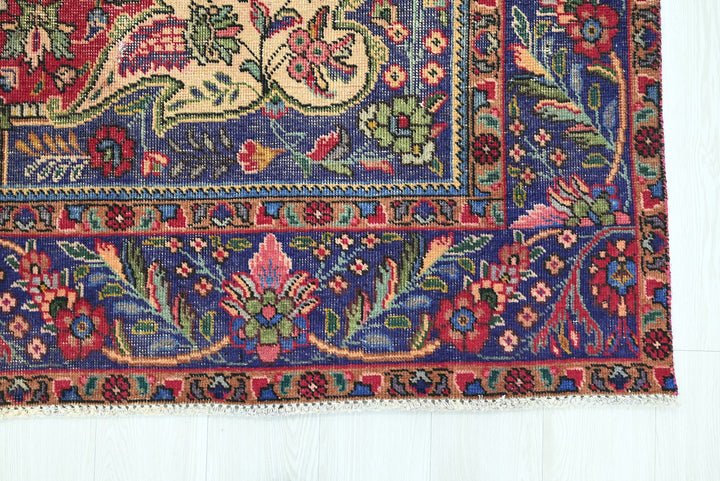 red Medium rug 6' 5" x 9' 3"