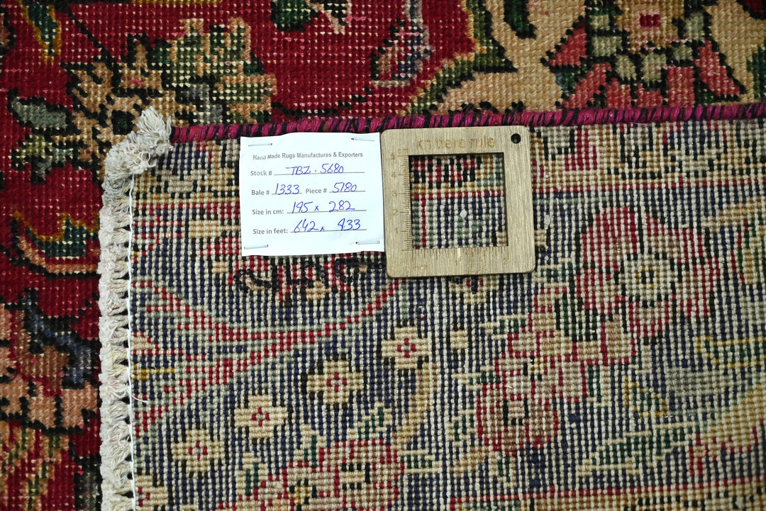 red Medium rug 6' 5" x 9' 3"