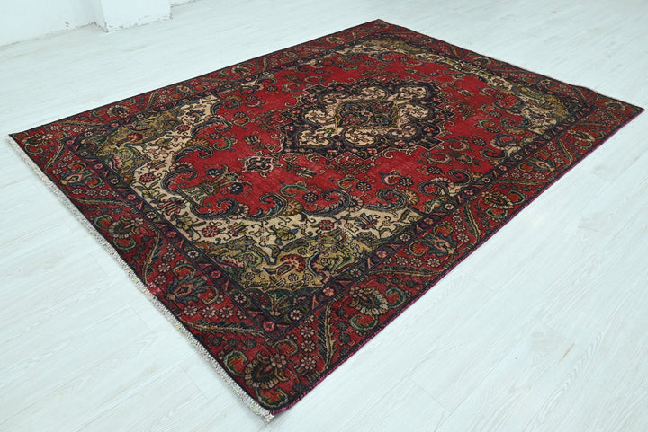 red Medium rug 6' 3" x 8' 3"