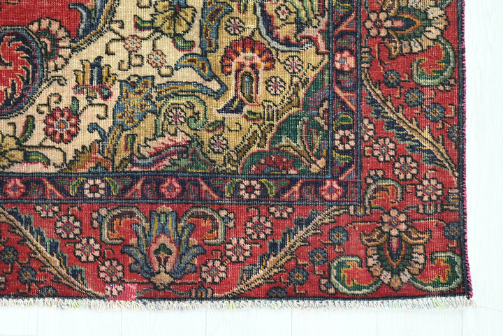 red Medium rug 6' 3" x 8' 3"