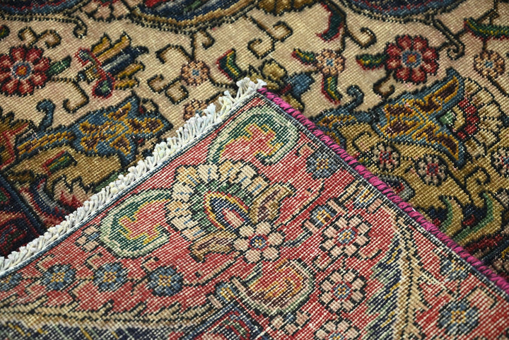 red Medium rug 6' 3" x 8' 3"