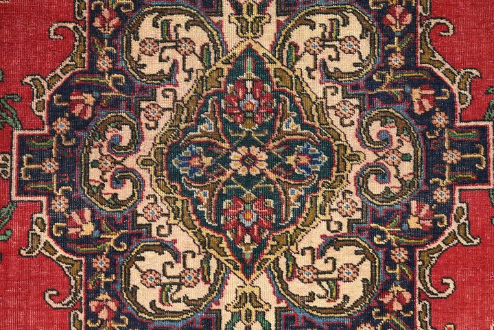 red Medium rug 6' 3" x 8' 3"