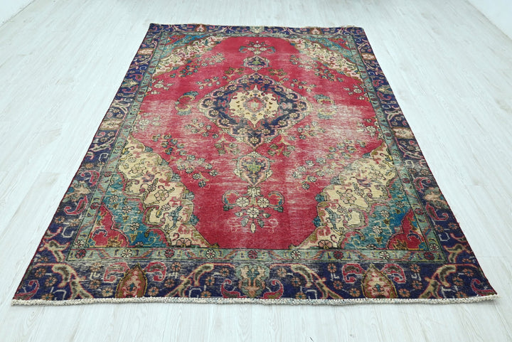 red Medium rug 6' 0" x 8' 11"
