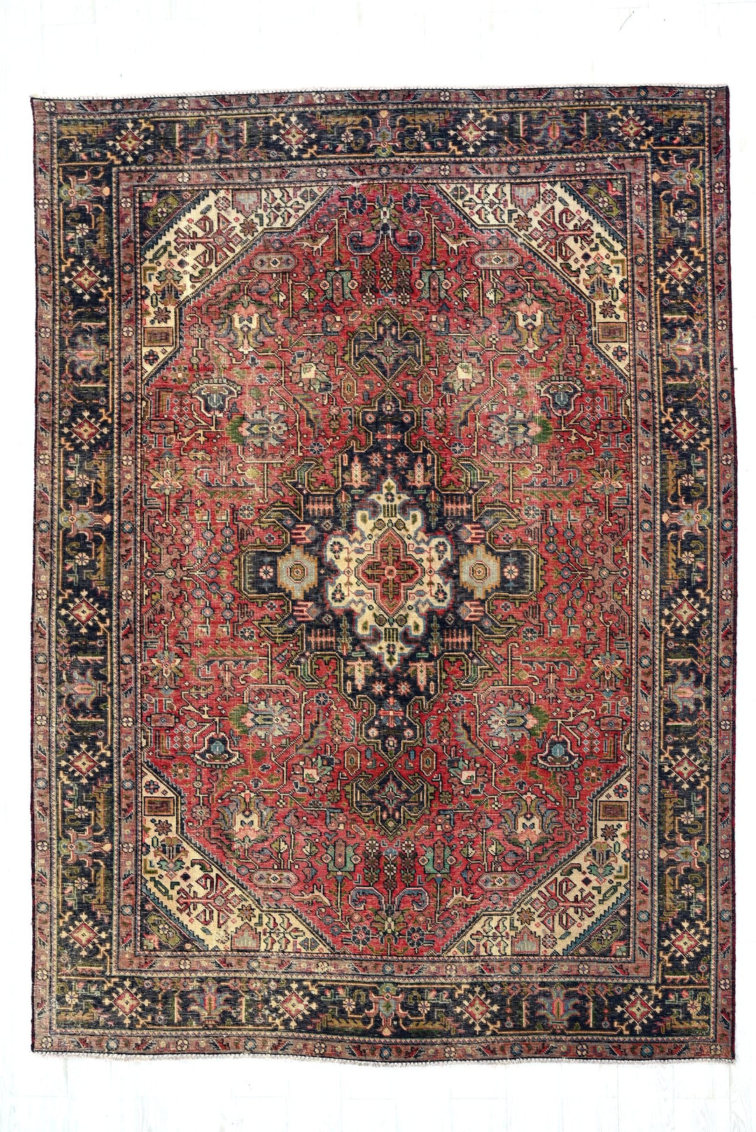 red Medium rug 6' 4" x 9' 4"
