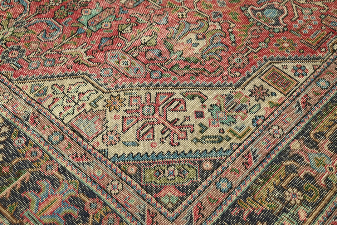 red Medium rug 6' 4" x 9' 4"