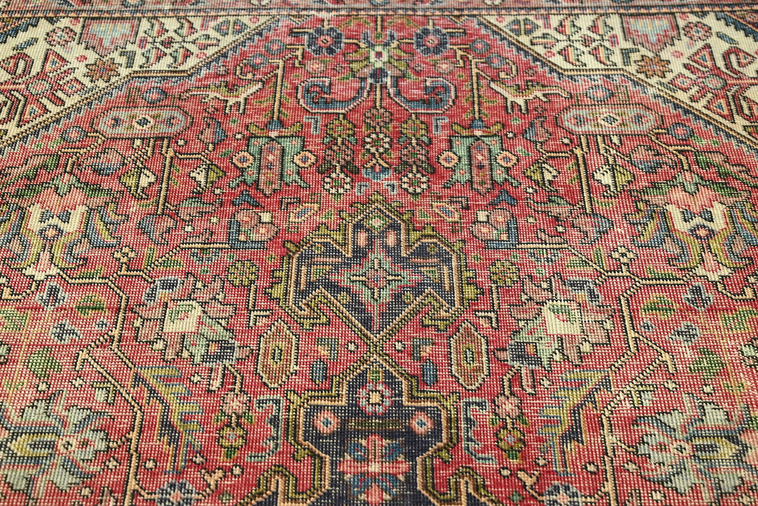 red Medium rug 6' 4" x 9' 4"