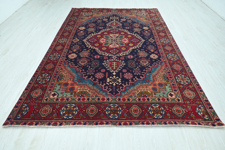 blue Large rug 6' 6" x 9' 6"