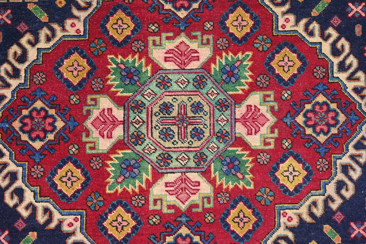 blue Large rug 6' 6" x 9' 6"