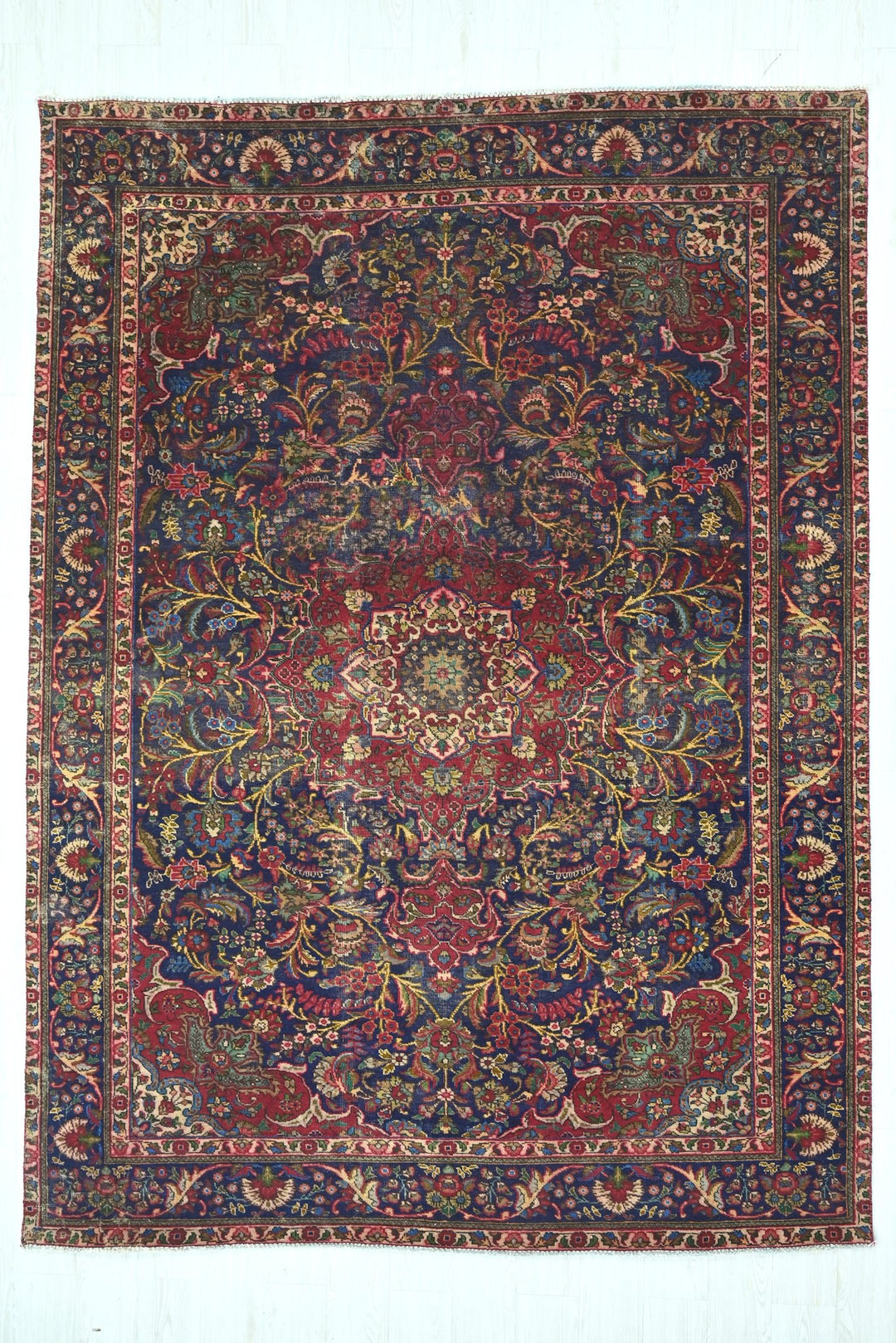 blue Large rug 6' 7" x 9' 8"