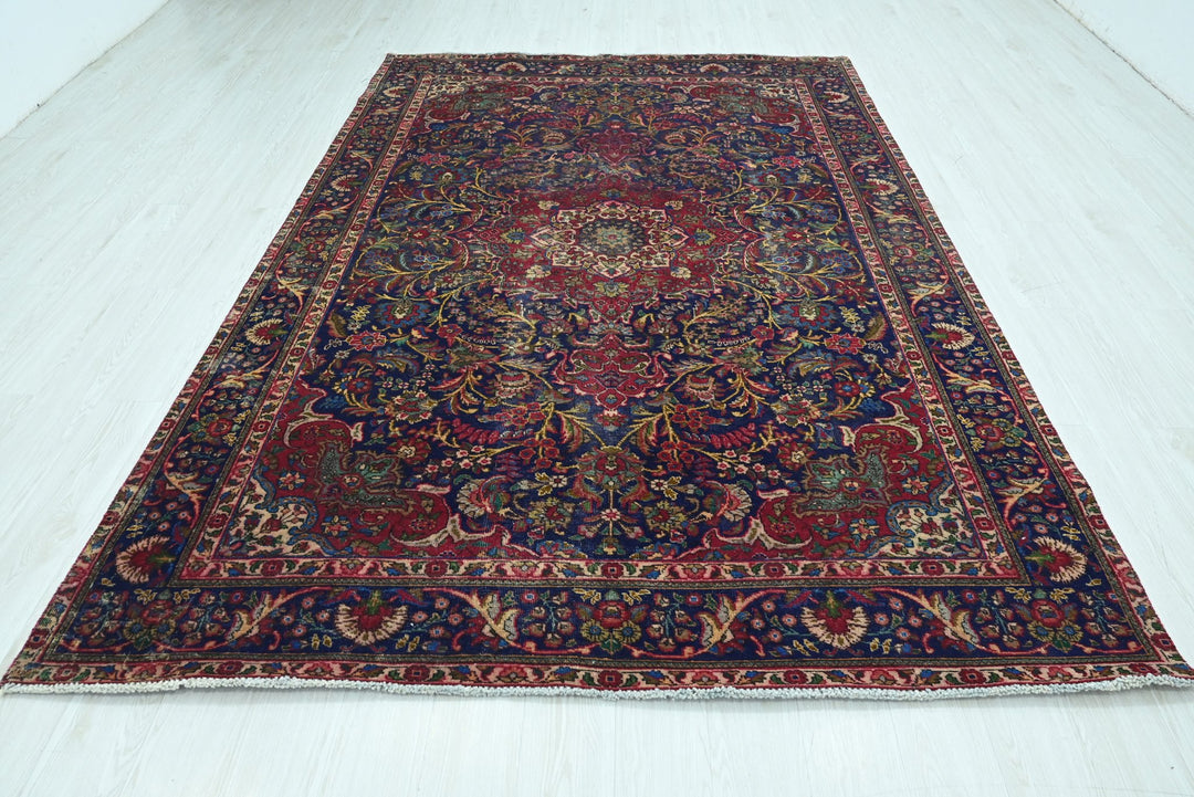blue Large rug 6' 7" x 9' 8"