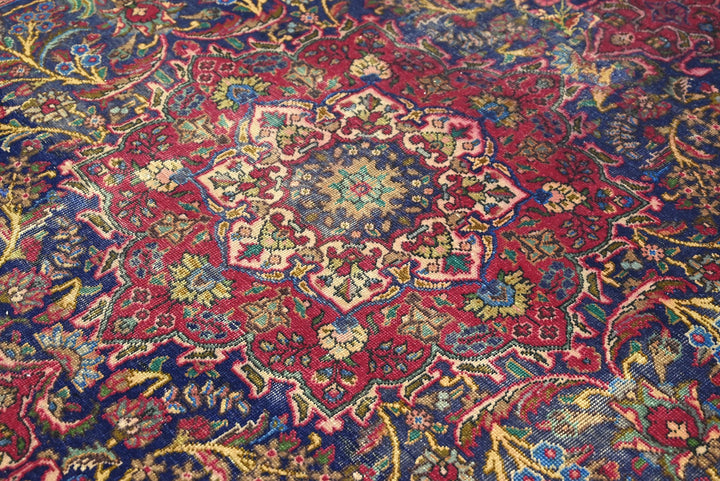 blue Large rug 6' 7" x 9' 8"
