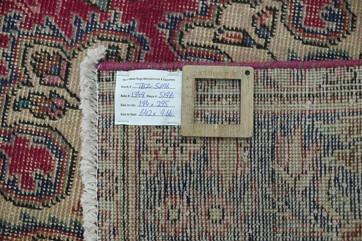 red Large rug 6' 4" x 9' 8"