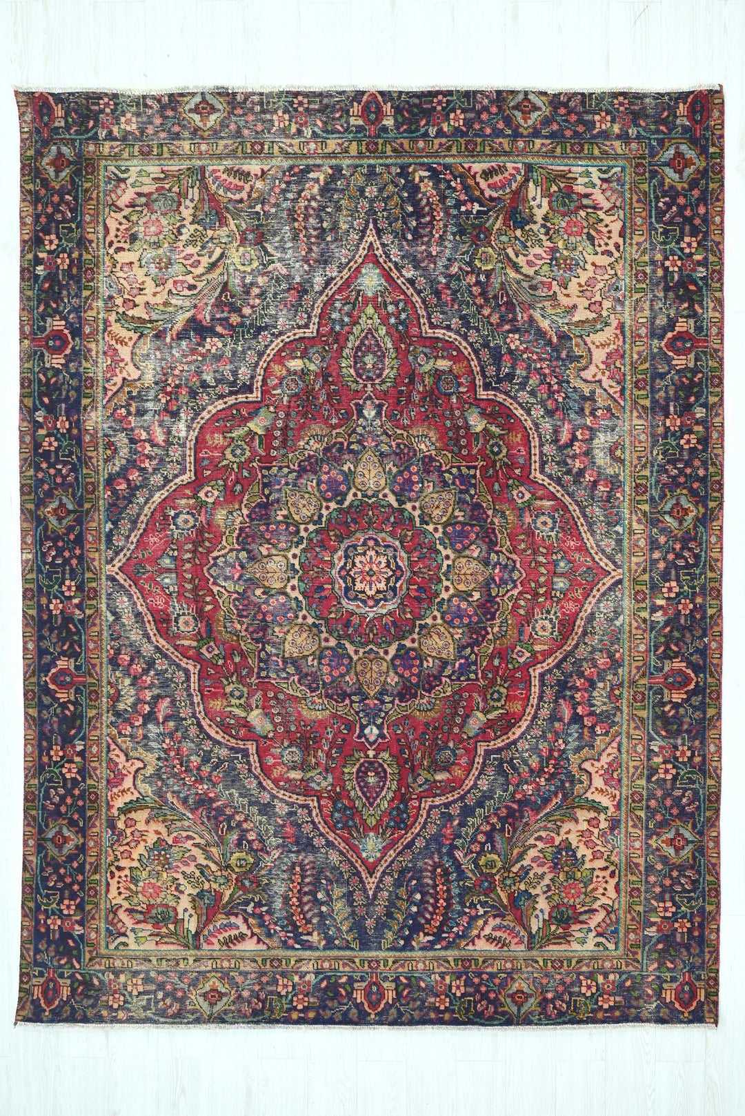 blue Large rug 6' 11" x 9' 3"