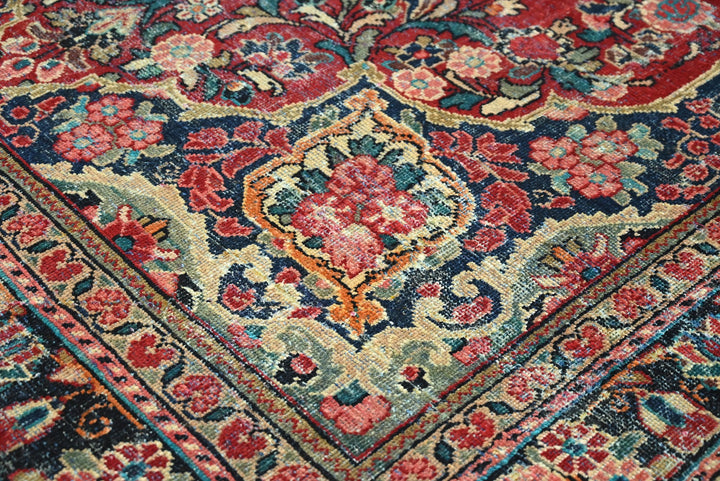 red Large rug 6' 9" x 9' 9"