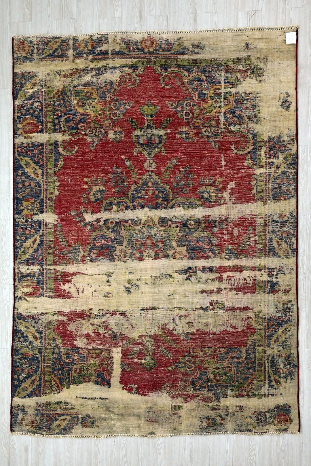 red Medium rug 6' 3" x 9' 1"