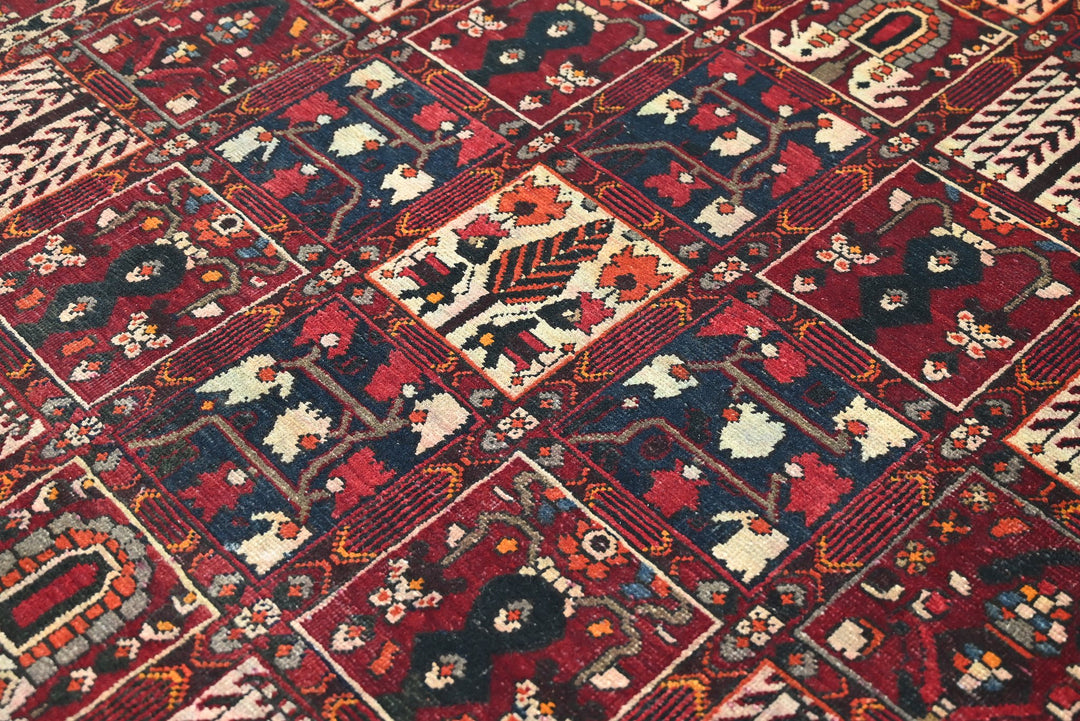 red Large rug 6' 5" x 9' 6"