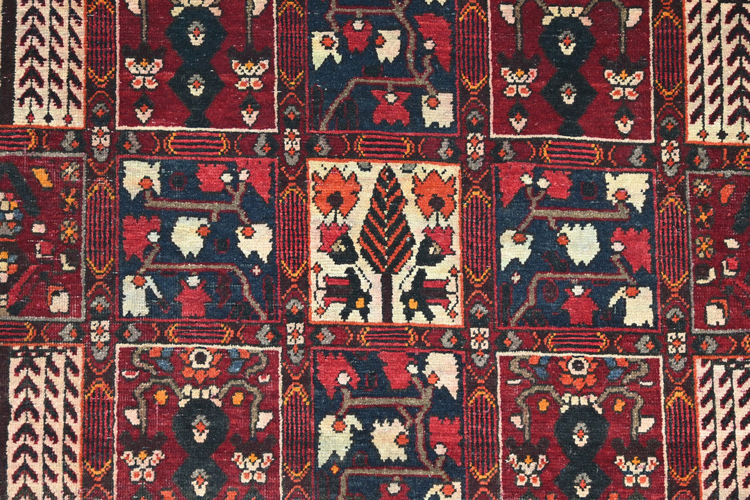 red Large rug 6' 5" x 9' 6"