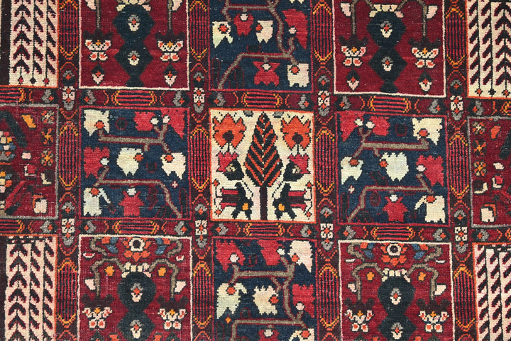 red Large rug 6' 5" x 9' 6"