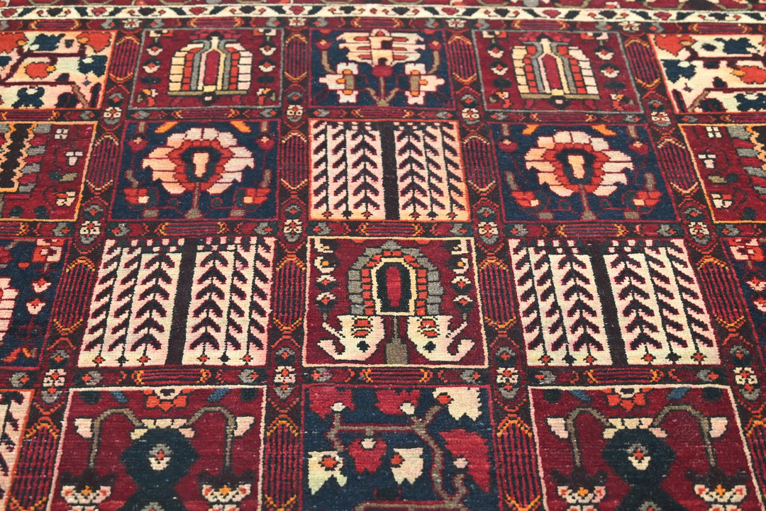 red Large rug 6' 5" x 9' 6"