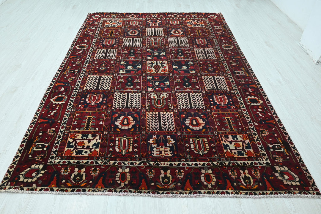 red Large rug 6' 5" x 9' 6"