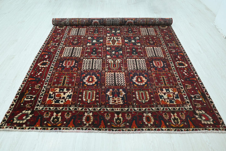 red Large rug 6' 5" x 9' 6"
