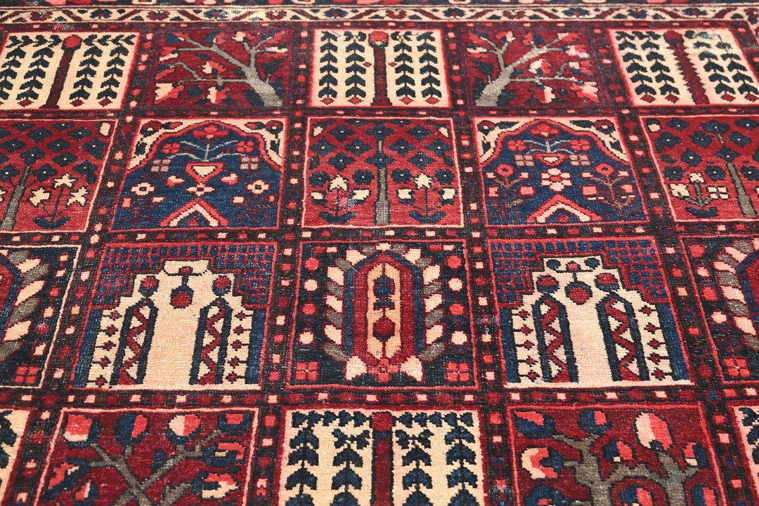 red Large rug 6' 7" x 9' 10"
