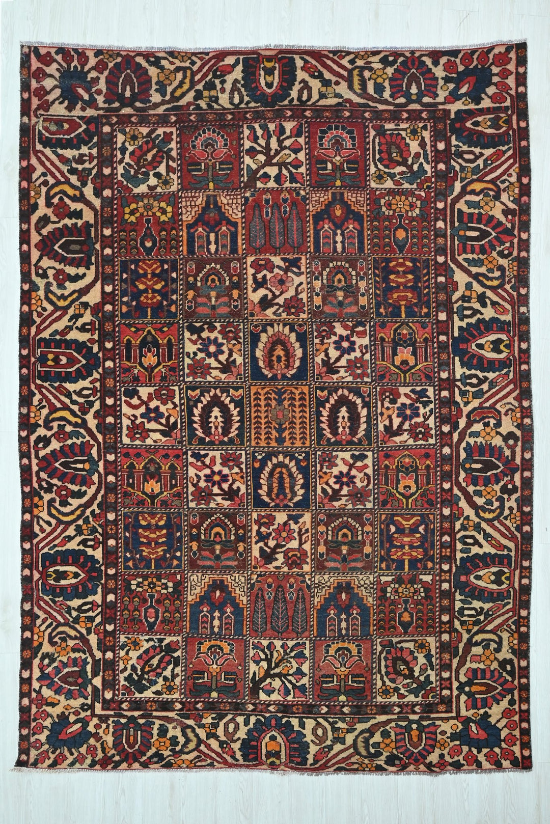 red Large rug 7' 0" x 10' 0"