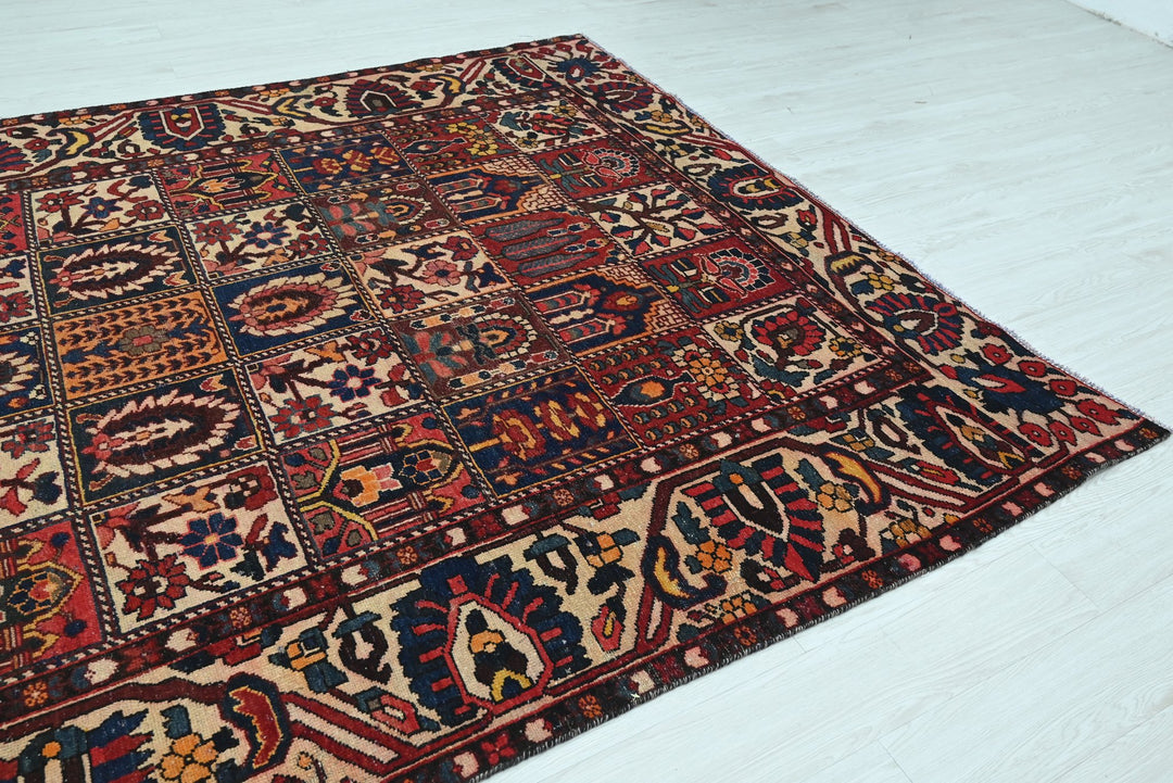 red Large rug 7' 0" x 10' 0"