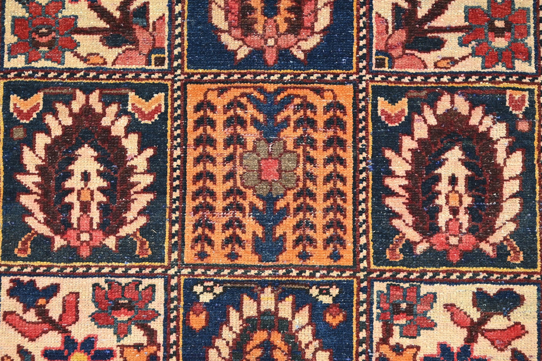 red Large rug 7' 0" x 10' 0"