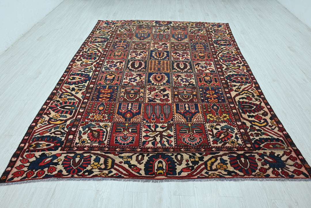 red Large rug 7' 0" x 10' 0"