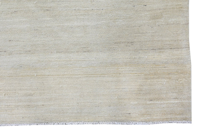 white Oversized rug 10' 0" x 14' 3"