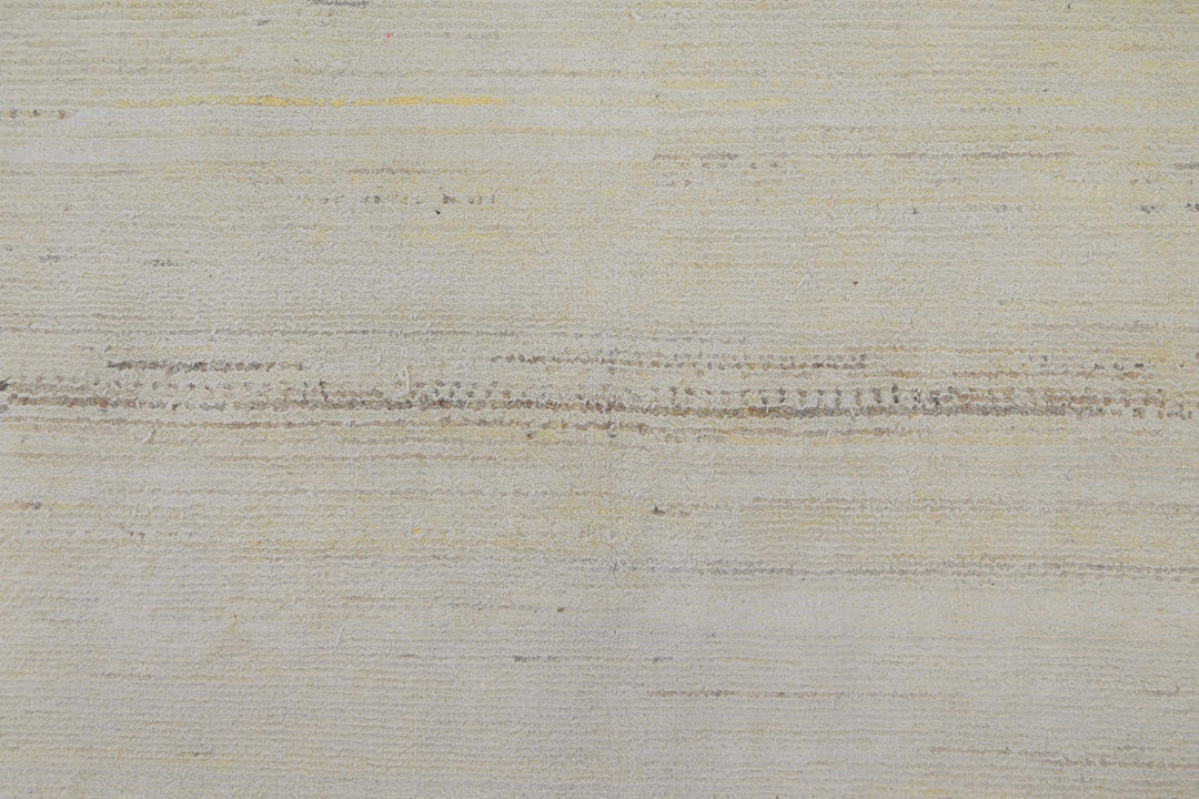 white Oversized rug 10' 0" x 14' 3"