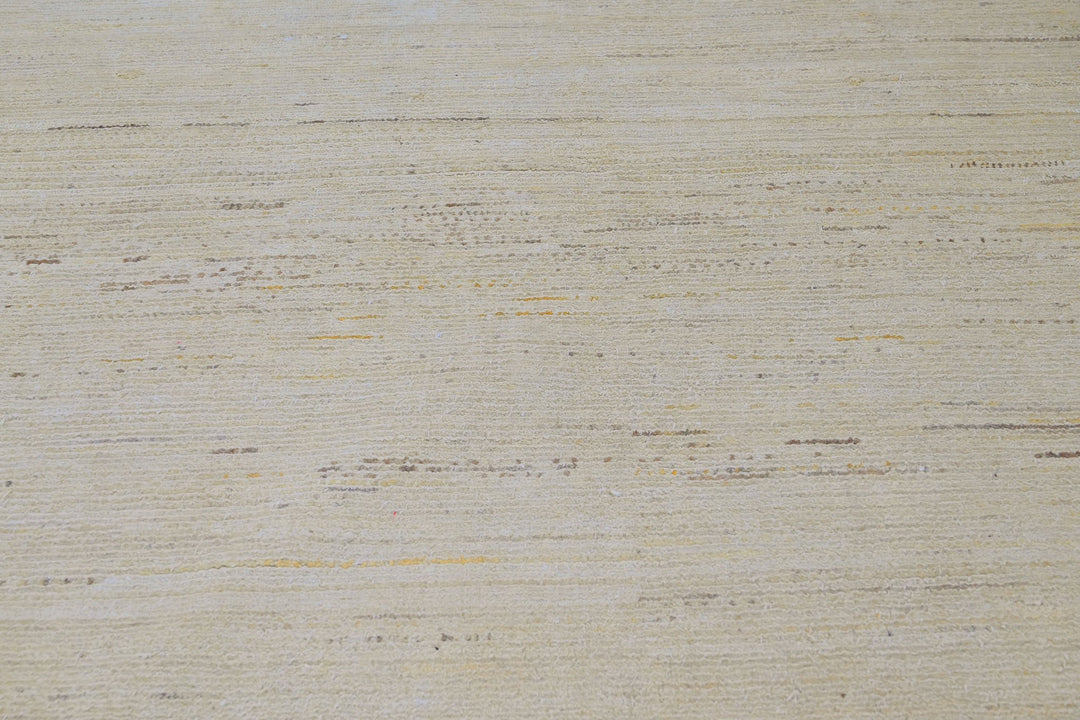 white Oversized rug 10' 0" x 14' 3"