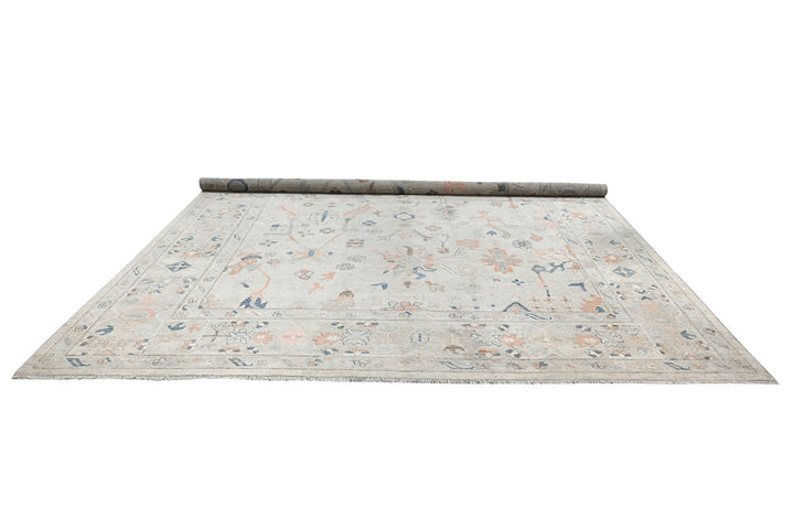 white Oversized rug 11' 10" x 14' 1"