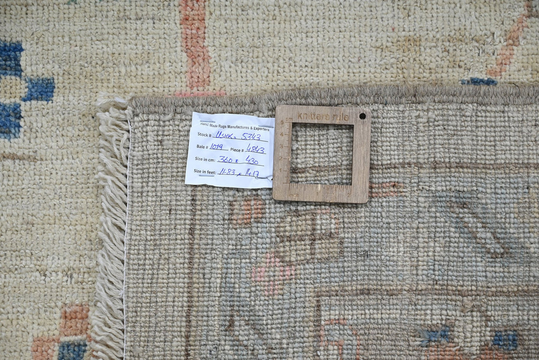white Oversized rug 11' 10" x 14' 1"
