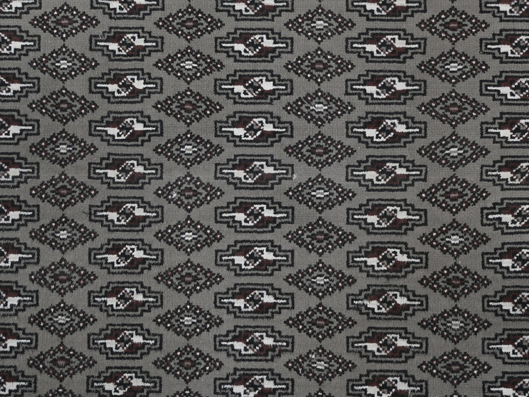 2' 0" x 4' 1"
