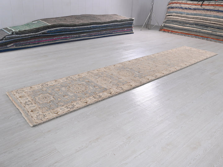 2' 6" x 12' 2"