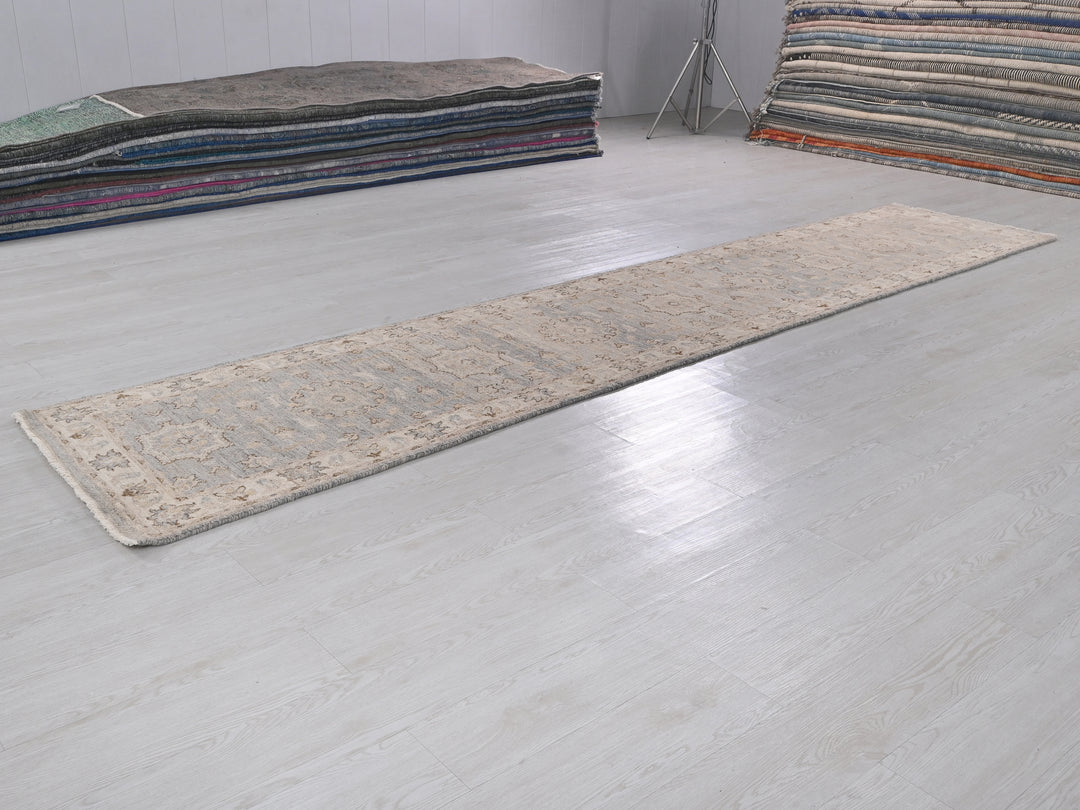 2' 5" x 12' 3"