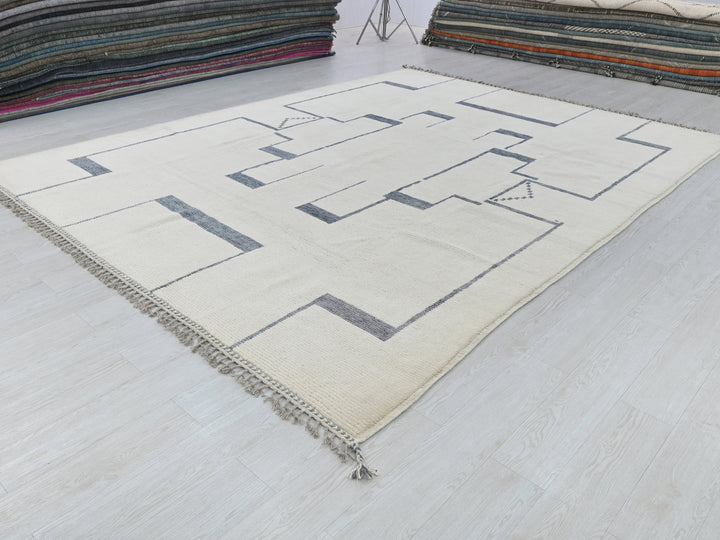 8' 11" x 12' 1"