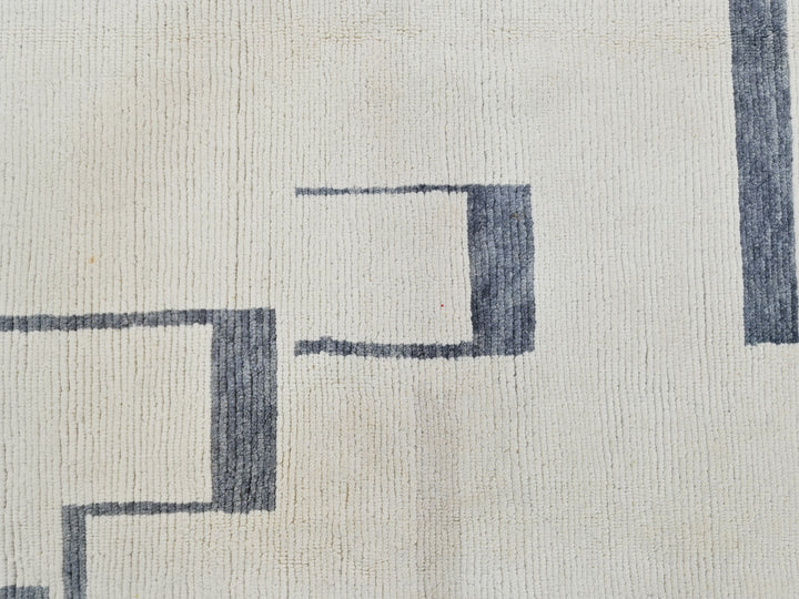 8' 11" x 12' 1"