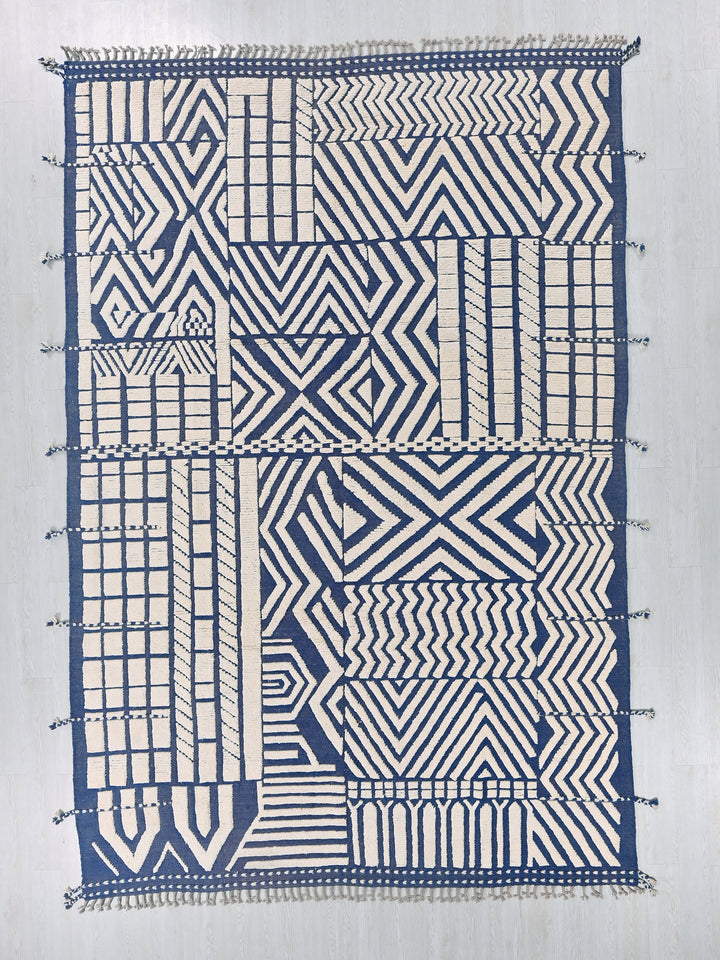 9' 0" x 12' 8"