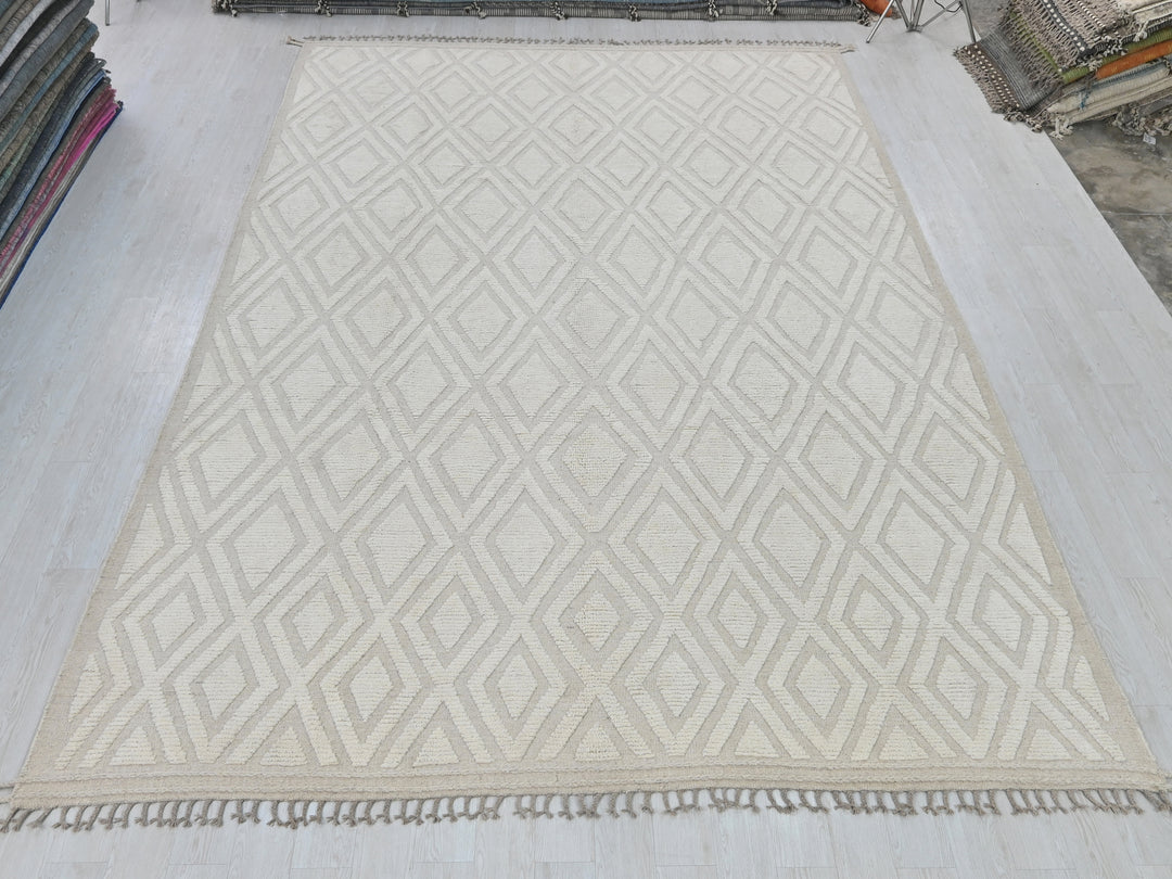 9' 11" x 14' 8"