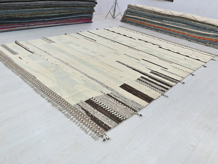 9' 2" x 12' 6"